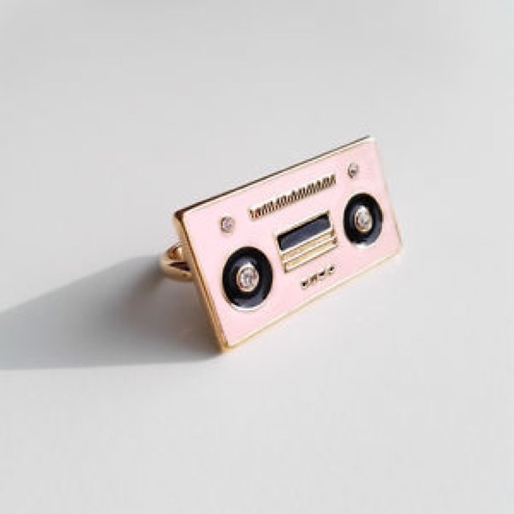 Kate Spade Jazz Things Boom Box Cassette Tape Ring - Picture 4 of 8
